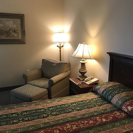 Lititz Inn And Suites Екстер'єр фото